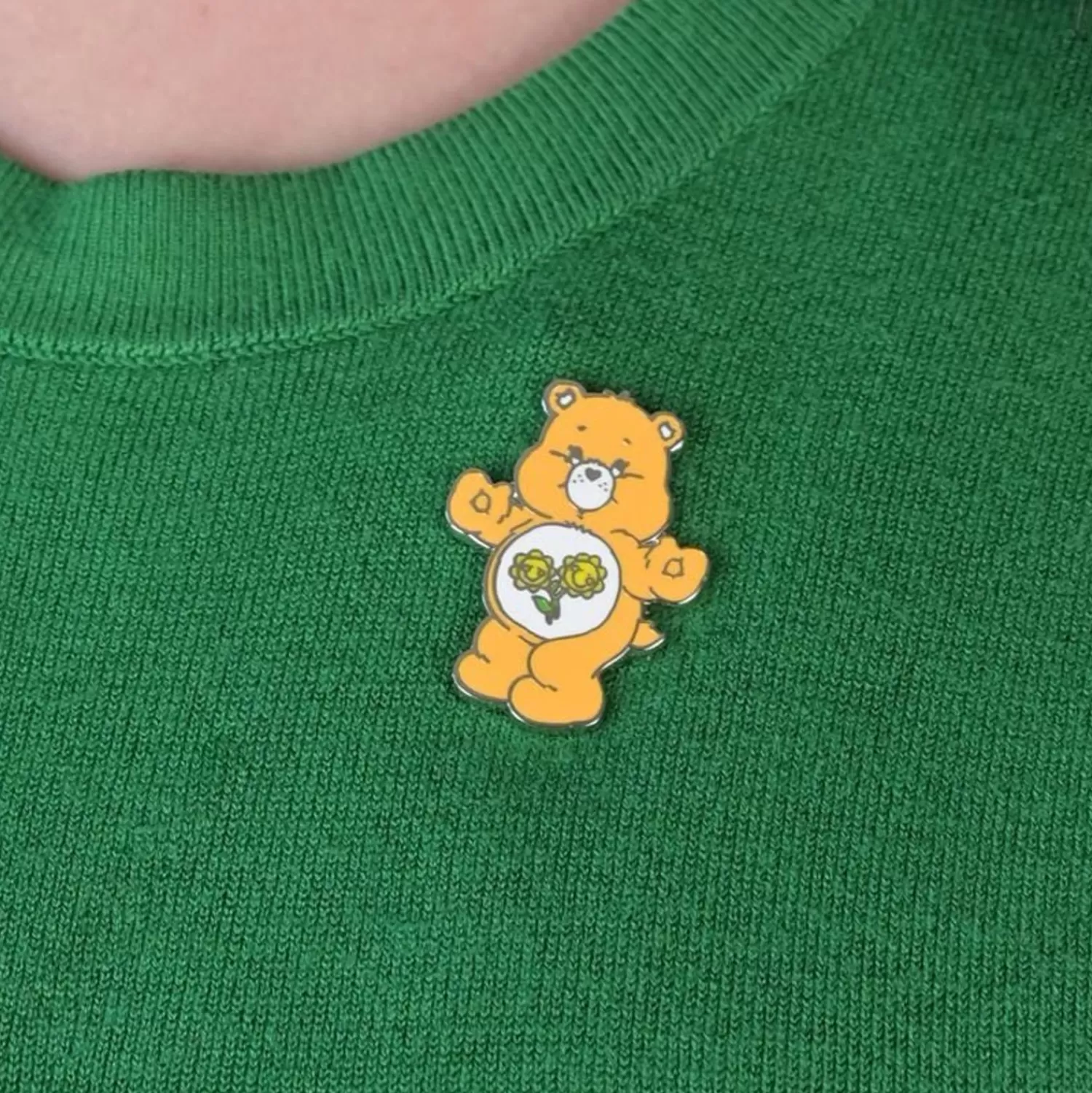 Friend Bear Enamel Pin*Erstwilder Best