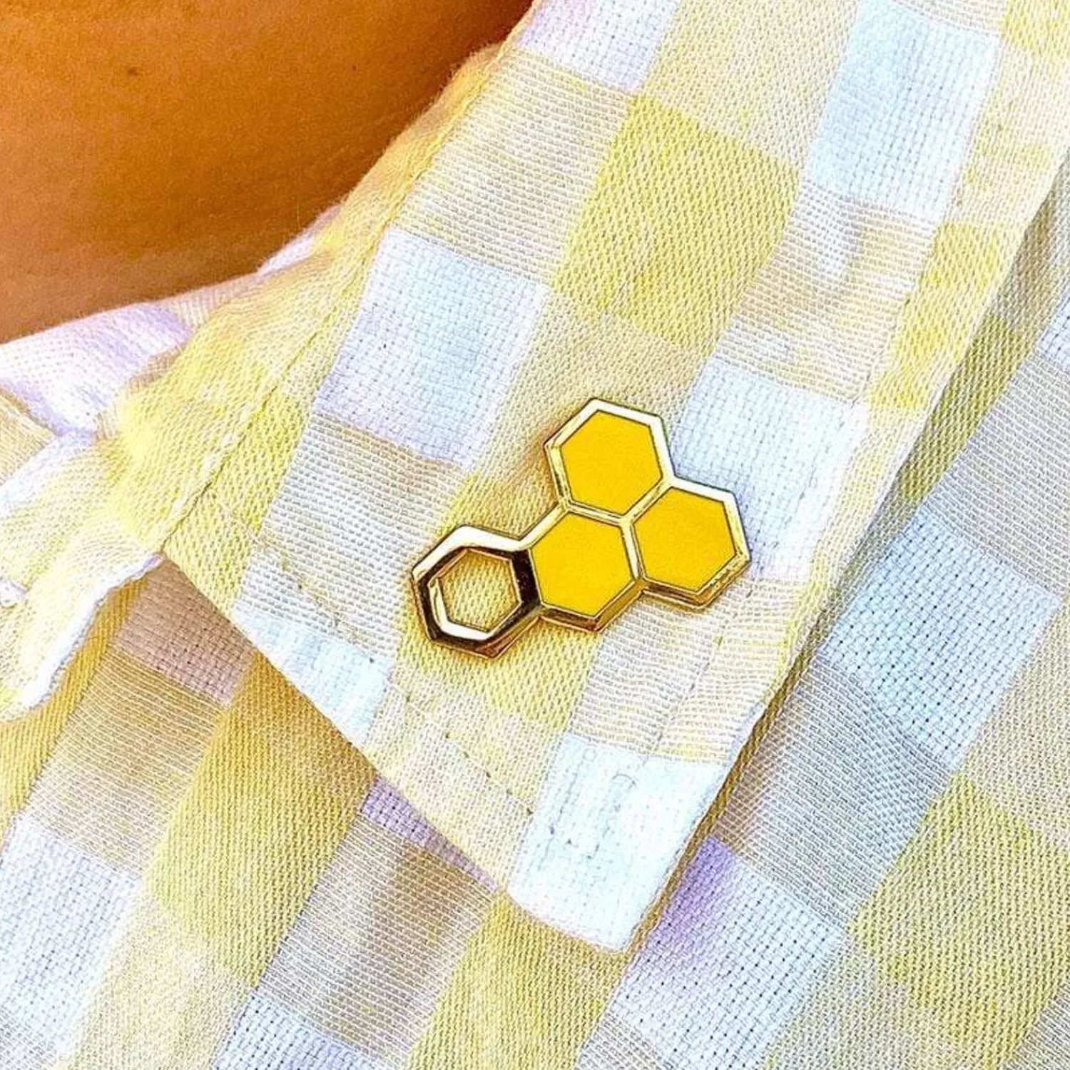 Happy Honeycomb Enamel Pin*Erstwilder Hot