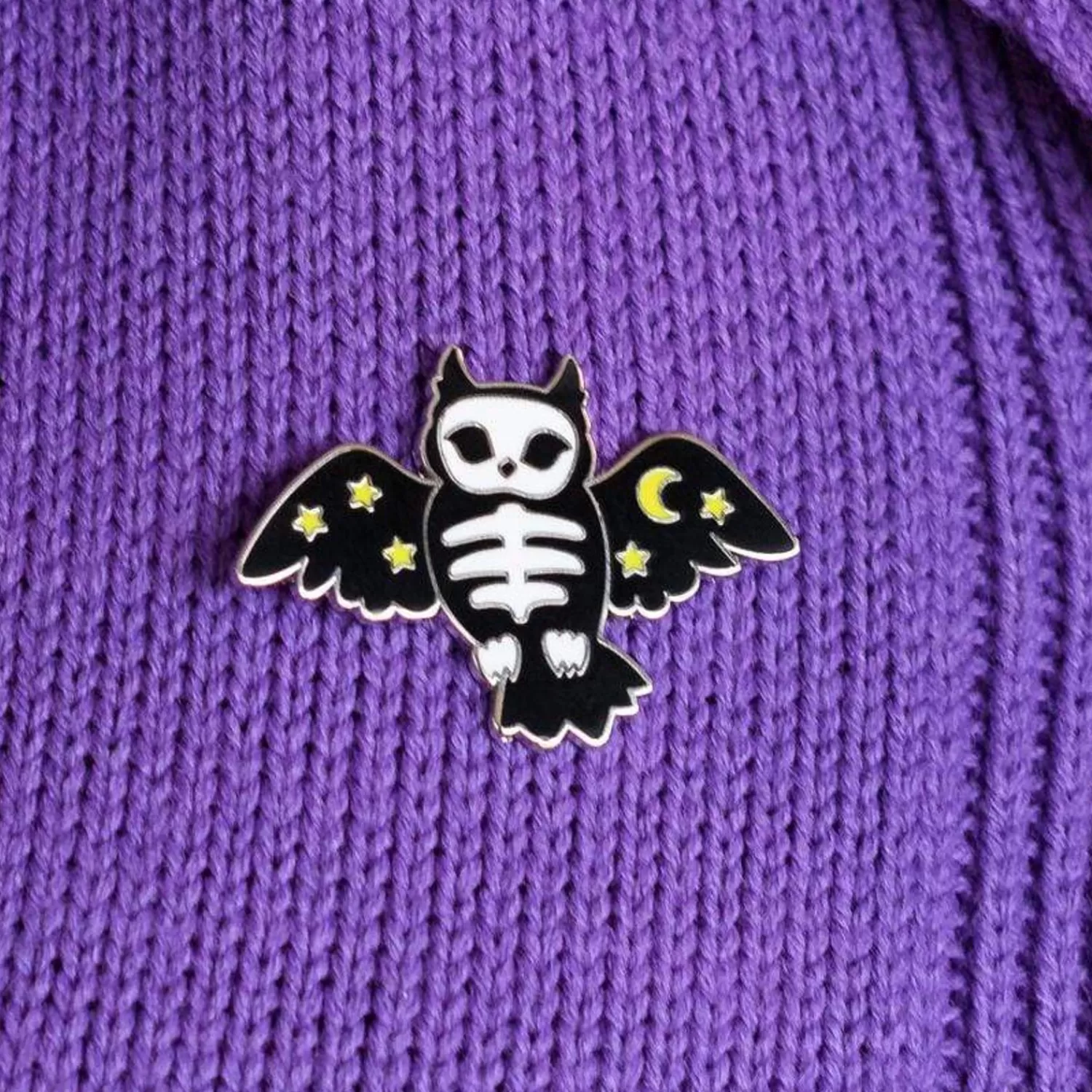 Hoot & Haunt Enamel Pin*Erstwilder Best Sale