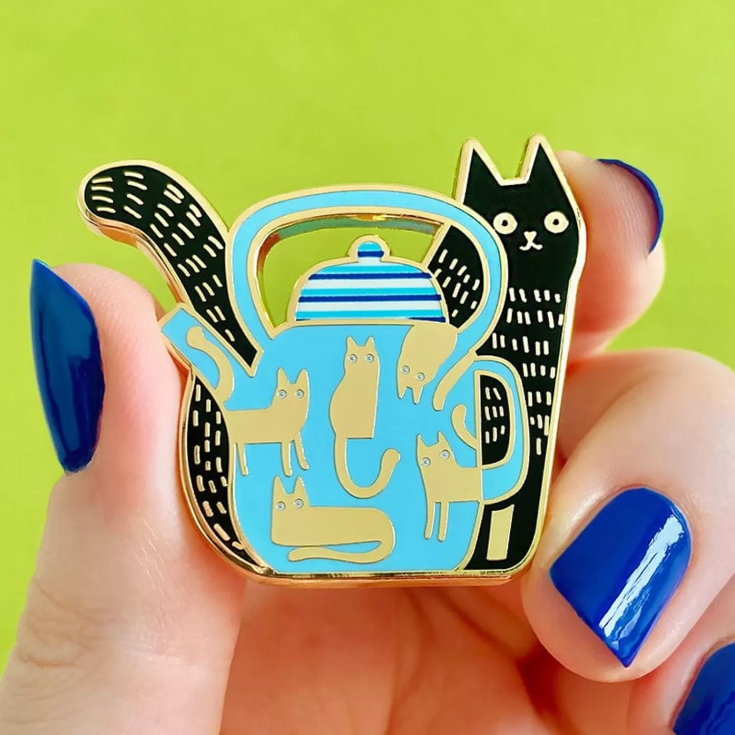 Mouse Tea Enamel Pin*Erstwilder New