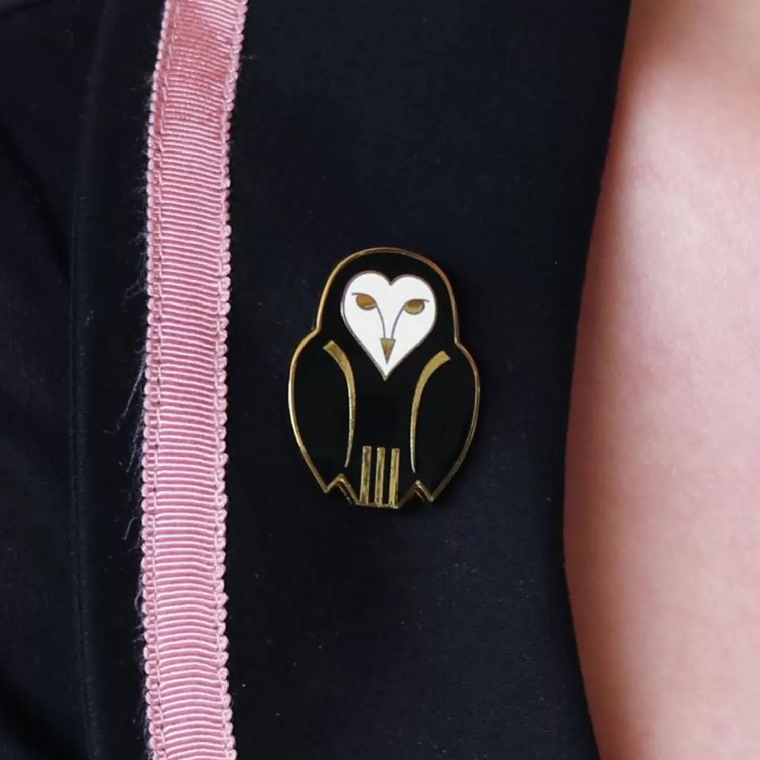 Owl Ornamental Enamel Pin*Erstwilder Online