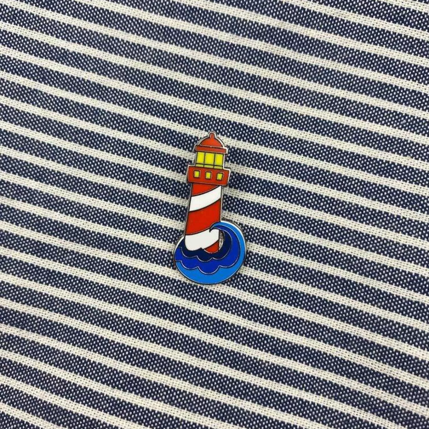 Round The Twist Enamel Pin*Erstwilder Best