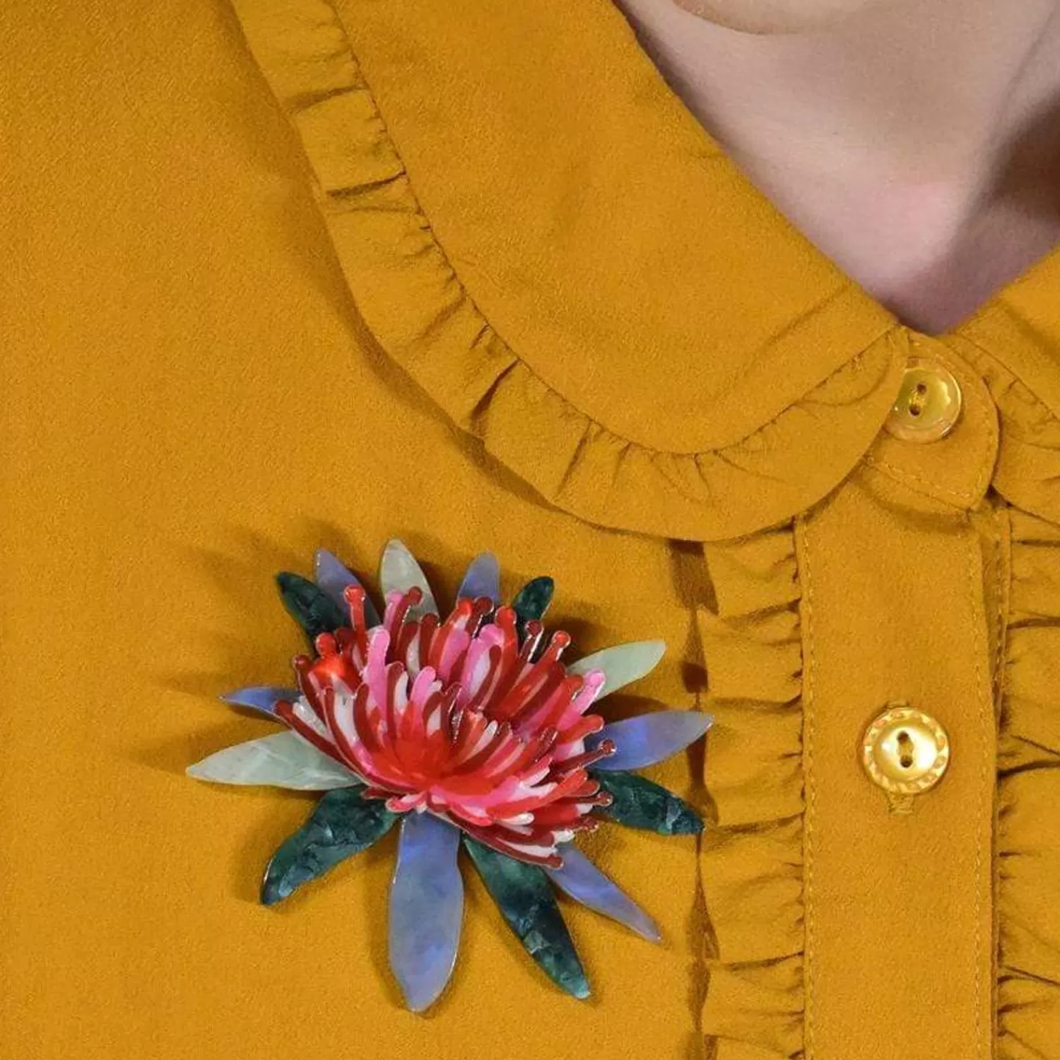 Waratah Warmth Brooch*Erstwilder Store